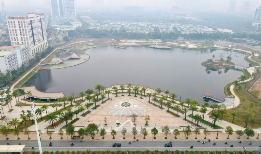 Dự án Mic Tower còn nằm đối diện công viên Phùng Khoang quy mô hơn 11ha